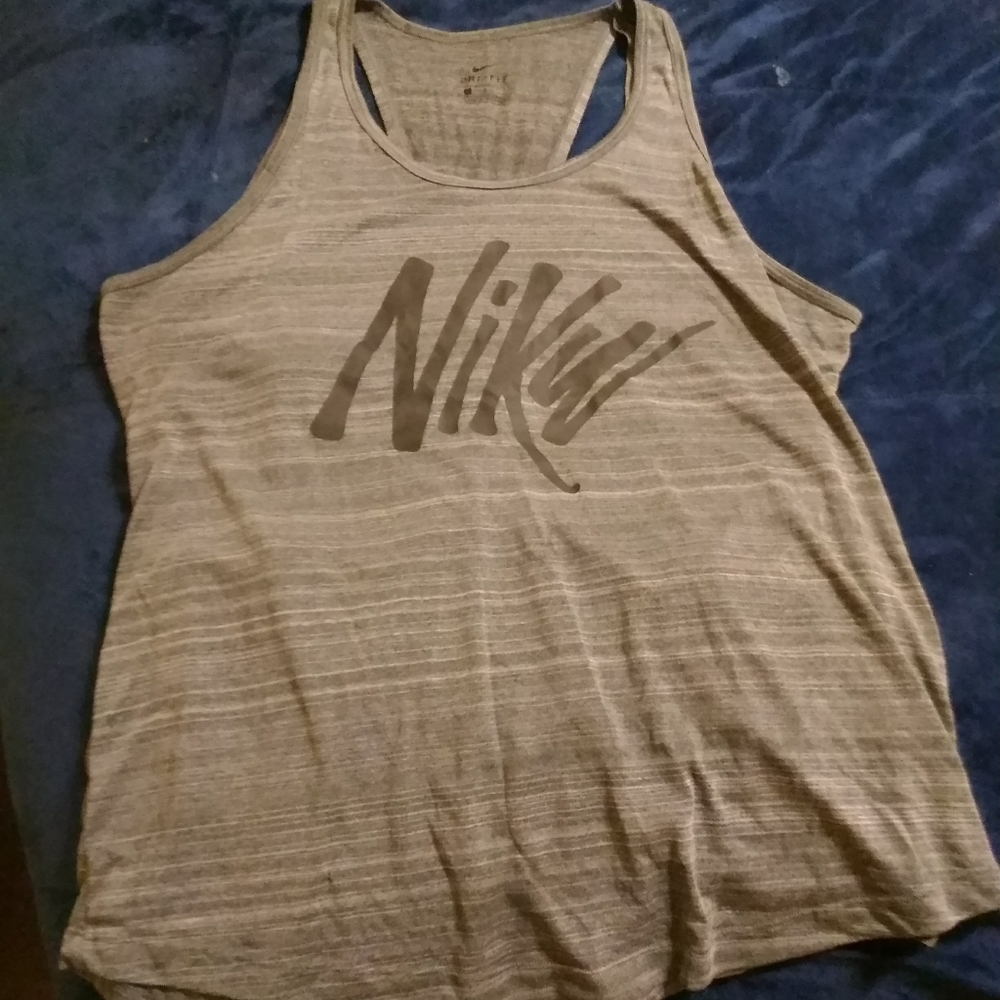 Super adorable, open back tank top